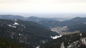 Dieses Bild zeigt eine Webcam-Aufnahme vom Achertal, aufgenommen am Mittwoch, den 14.01.2026 um 11:00 Uhr. Die Temperatur betrug 4.8°C.