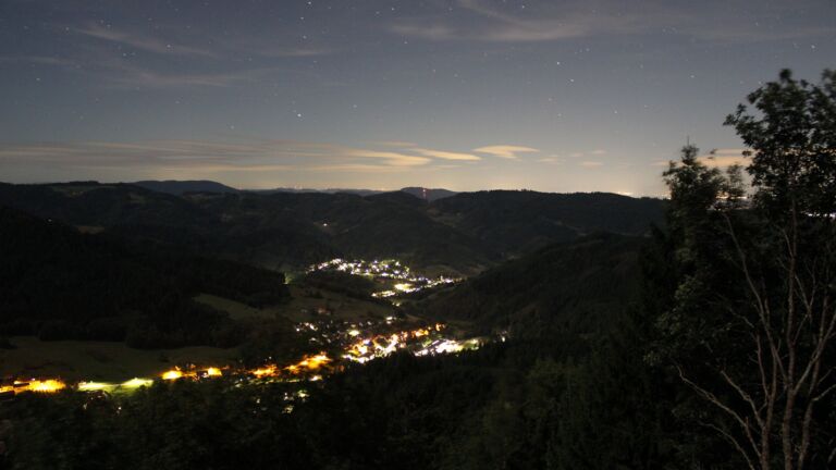 Dieses Bild zeigt eine Webcam-Aufnahme vom Achertal, aufgenommen am Freitag, den 04.09.2026 um 04:00 Uhr. Die Temperatur betrug 18.1°C.