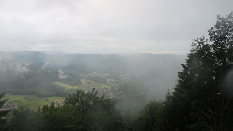 Dieses Bild zeigt eine Webcam-Aufnahme vom Achertal, aufgenommen am Freitag, den 12.06.2026 um 19:40 Uhr. Die Temperatur betrug 12.7°C.