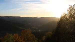Dieses Bild zeigt eine Webcam-Aufnahme vom Achertal, aufgenommen am Donnerstag, den 29.10.2026 um 16:30 Uhr. Die Temperatur betrug 11.1°C.