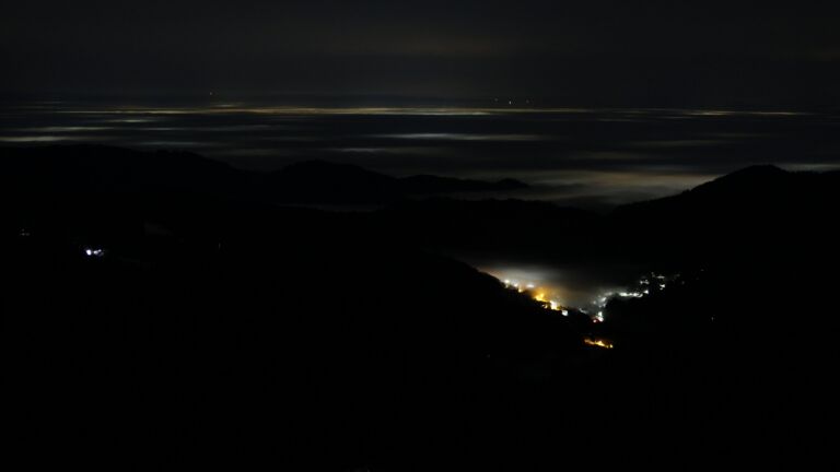 Dieses Bild zeigt eine Webcam-Aufnahme vom Achertal, aufgenommen am Mittwoch, den 21.01.2026 um 02:20 Uhr. Die Temperatur betrug 6.2°C.