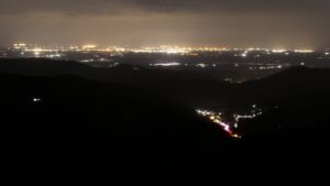 Dieses Bild zeigt eine Webcam-Aufnahme vom Achertal, aufgenommen am Freitag, den 10.04.2026 um 04:00 Uhr. Die Temperatur betrug 9.8°C.