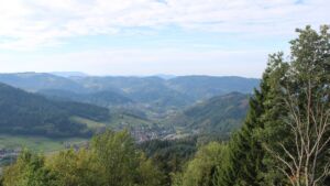 Dieses Bild zeigt eine Webcam-Aufnahme vom Achertal, aufgenommen am Mittwoch, den 30.09.2026 um 10:40 Uhr. Die Temperatur betrug 26.9°C.