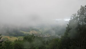 Dieses Bild zeigt eine Webcam-Aufnahme vom Achertal, aufgenommen am Mittwoch, den 03.06.2026 um 07:50 Uhr. Die Temperatur betrug 9.7°C.