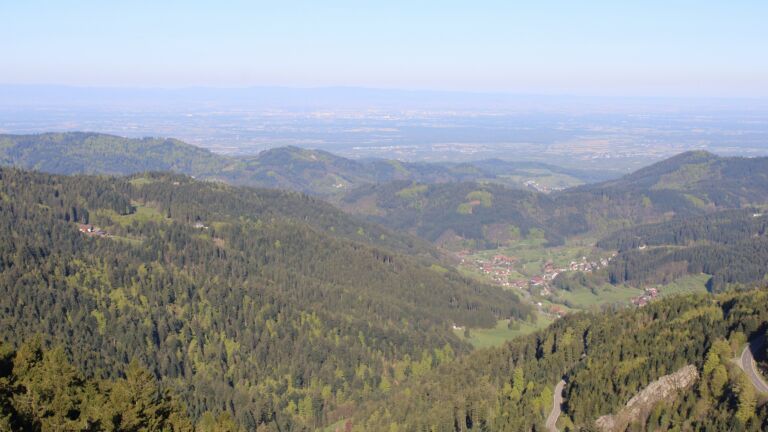 Dieses Bild zeigt eine Webcam-Aufnahme vom Achertal, aufgenommen am Freitag, den 24.04.2026 um 08:40 Uhr. Die Temperatur betrug 13.9°C.