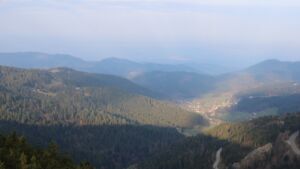 Dieses Bild zeigt eine Webcam-Aufnahme vom Achertal, aufgenommen am Montag, den 23.03.2026 um 07:40 Uhr. Die Temperatur betrug 5.8°C.