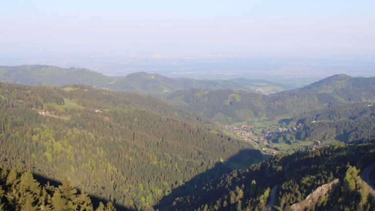 Dieses Bild zeigt eine Webcam-Aufnahme vom Achertal, aufgenommen am Mittwoch, den 30.04.2025 um 07:40 Uhr. Die Temperatur betrug 16.3°C.