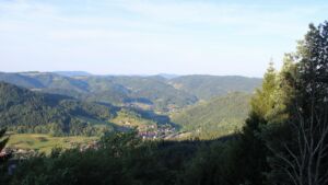 Dieses Bild zeigt eine Webcam-Aufnahme vom Achertal, aufgenommen am Samstag, den 11.07.2026 um 07:10 Uhr. Die Temperatur betrug 21.2°C.