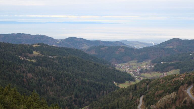 Dieses Bild zeigt eine Webcam-Aufnahme vom Achertal, aufgenommen am Mittwoch, den 03.12.2025 um 09:20 Uhr. Die Temperatur betrug 6.1°C.