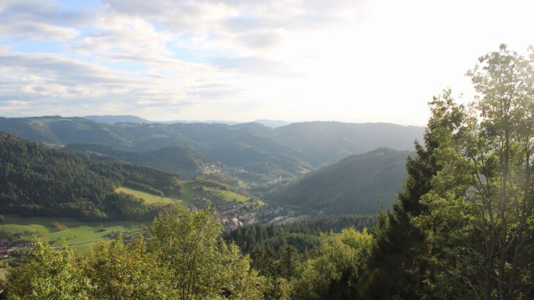 Dieses Bild zeigt eine Webcam-Aufnahme vom Achertal, aufgenommen am Freitag, den 18.09.2026 um 18:20 Uhr. Die Temperatur betrug 17°C.
