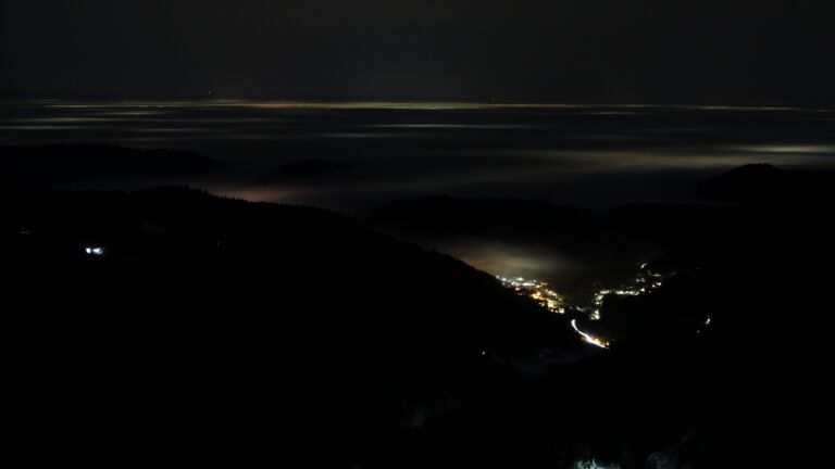 Dieses Bild zeigt eine Webcam-Aufnahme vom Achertal, aufgenommen am Dienstag, den 20.01.2026 um 05:50 Uhr. Die Temperatur betrug 7.4°C.