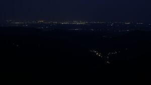 Dieses Bild zeigt eine Webcam-Aufnahme vom Achertal, aufgenommen am Samstag, den 14.06.2025 um 04:00 Uhr. Die Temperatur betrug 23.9°C.