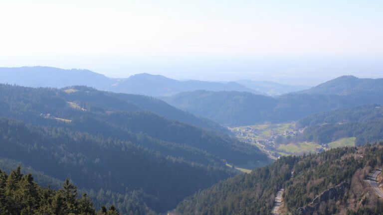 Dieses Bild zeigt eine Webcam-Aufnahme vom Achertal, aufgenommen am Donnerstag, den 26.02.2026 um 15:30 Uhr. Die Temperatur betrug 12.5°C.