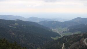 Dieses Bild zeigt eine Webcam-Aufnahme vom Achertal, aufgenommen am Mittwoch, den 15.04.2026 um 17:00 Uhr. Die Temperatur betrug 9.1°C.