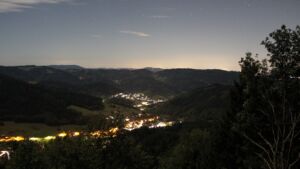 Dieses Bild zeigt eine Webcam-Aufnahme vom Achertal, aufgenommen am Donnerstag, den 03.09.2026 um 05:00 Uhr. Die Temperatur betrug 14.8°C.