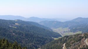 Dieses Bild zeigt eine Webcam-Aufnahme vom Achertal, aufgenommen am Freitag, den 20.03.2026 um 13:30 Uhr. Die Temperatur betrug 10.1°C.