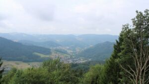 Dieses Bild zeigt eine Webcam-Aufnahme vom Achertal, aufgenommen am Samstag, den 01.08.2026 um 10:50 Uhr. Die Temperatur betrug 21.9°C.