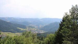 Dieses Bild zeigt eine Webcam-Aufnahme vom Achertal, aufgenommen am Samstag, den 18.07.2026 um 16:50 Uhr. Die Temperatur betrug 25.1°C.