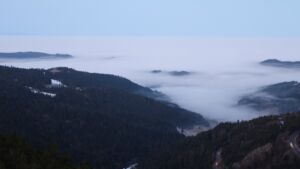 Dieses Bild zeigt eine Webcam-Aufnahme vom Achertal, aufgenommen am Montag, den 19.01.2026 um 07:50 Uhr. Die Temperatur betrug 3.7°C.