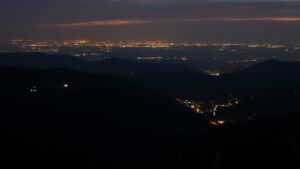 Dieses Bild zeigt eine Webcam-Aufnahme vom Achertal, aufgenommen am Dienstag, den 24.03.2026 um 19:40 Uhr. Die Temperatur betrug 7.1°C.