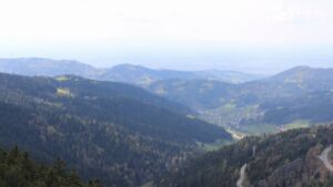 Dieses Bild zeigt eine Webcam-Aufnahme vom Achertal, aufgenommen am Freitag, den 17.04.2026 um 15:20 Uhr. Die Temperatur betrug 15.4°C.