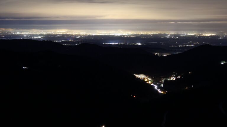 Dieses Bild zeigt eine Webcam-Aufnahme vom Achertal, aufgenommen am Sonntag, den 30.11.2025 um 06:40 Uhr. Die Temperatur betrug 5.1°C.