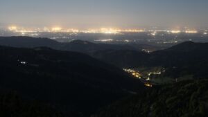 Dieses Bild zeigt eine Webcam-Aufnahme vom Achertal, aufgenommen am Donnerstag, den 30.04.2026 um 02:30 Uhr. Die Temperatur betrug 4.4°C.