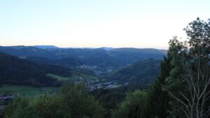 Dieses Bild zeigt eine Webcam-Aufnahme vom Achertal, aufgenommen am Dienstag, den 15.09.2026 um 07:30 Uhr. Die Temperatur betrug 17.6°C.