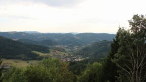 Dieses Bild zeigt eine Webcam-Aufnahme vom Achertal, aufgenommen am Montag, den 24.08.2026 um 18:30 Uhr. Die Temperatur betrug 18.3°C.
