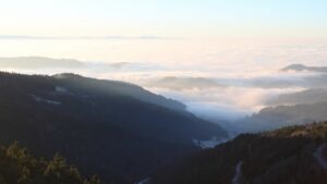 Dieses Bild zeigt eine Webcam-Aufnahme vom Achertal, aufgenommen am Montag, den 29.12.2025 um 16:10 Uhr. Die Temperatur betrug 2.9°C.