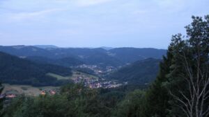 Dieses Bild zeigt eine Webcam-Aufnahme vom Achertal, aufgenommen am Mittwoch, den 05.08.2026 um 05:40 Uhr. Die Temperatur betrug 20.3°C.