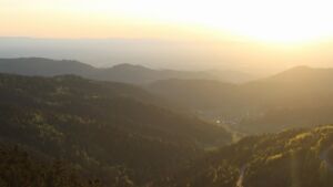 Dieses Bild zeigt eine Webcam-Aufnahme vom Achertal, aufgenommen am Sonntag, den 26.04.2026 um 20:10 Uhr. Die Temperatur betrug 11.2°C.