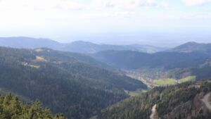 Dieses Bild zeigt eine Webcam-Aufnahme vom Achertal, aufgenommen am Donnerstag, den 12.03.2026 um 14:30 Uhr. Die Temperatur betrug 6.4°C.