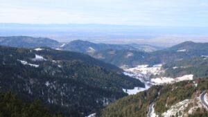 Dieses Bild zeigt eine Webcam-Aufnahme vom Achertal, aufgenommen am Dienstag, den 13.01.2026 um 11:20 Uhr. Die Temperatur betrug 6.8°C.