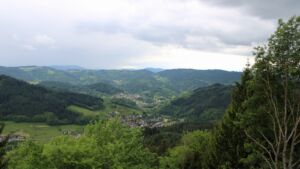 Dieses Bild zeigt eine Webcam-Aufnahme vom Achertal, aufgenommen am Montag, den 18.05.2026 um 13:30 Uhr. Die Temperatur betrug 11.4°C.
