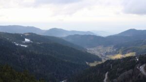 Dieses Bild zeigt eine Webcam-Aufnahme vom Achertal, aufgenommen am Sonntag, den 01.02.2026 um 15:40 Uhr. Die Temperatur betrug 4.9°C.