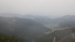 Dieses Bild zeigt eine Webcam-Aufnahme vom Achertal, aufgenommen am Samstag, den 11.04.2026 um 18:20 Uhr. Die Temperatur betrug 12.8°C.