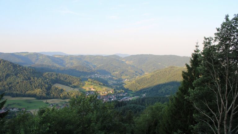 Dieses Bild zeigt eine Webcam-Aufnahme vom Achertal, aufgenommen am Samstag, den 27.06.2026 um 06:40 Uhr. Die Temperatur betrug 29.1°C.