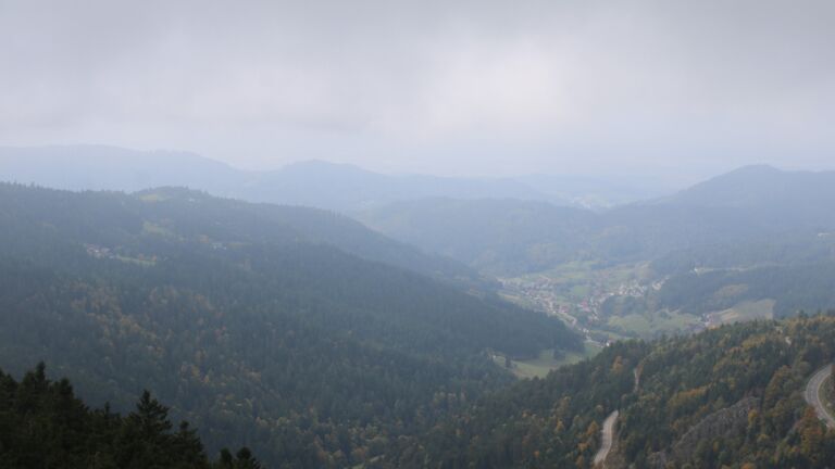 Dieses Bild zeigt eine Webcam-Aufnahme vom Achertal, aufgenommen am Donnerstag, den 09.10.2025 um 13:40 Uhr. Die Temperatur betrug 10.5°C.