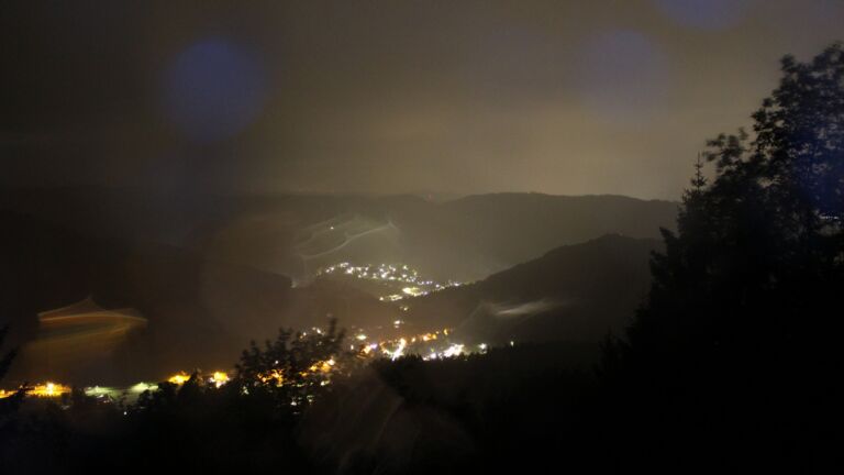 Dieses Bild zeigt eine Webcam-Aufnahme vom Achertal, aufgenommen am Mittwoch, den 20.05.2026 um 02:00 Uhr. Die Temperatur betrug 9.9°C.