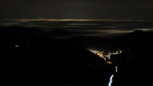 Dieses Bild zeigt eine Webcam-Aufnahme vom Achertal, aufgenommen am Dienstag, den 20.01.2026 um 21:20 Uhr. Die Temperatur betrug 5.9°C.