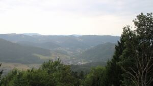 Dieses Bild zeigt eine Webcam-Aufnahme vom Achertal, aufgenommen am Samstag, den 15.08.2026 um 14:20 Uhr. Die Temperatur betrug 25.6°C.