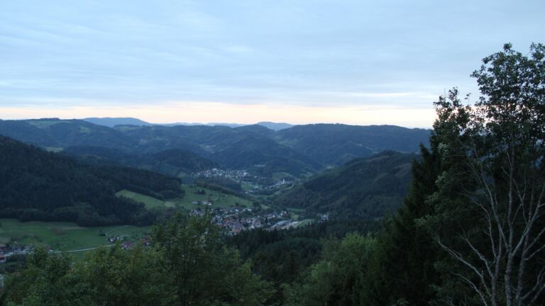 Dieses Bild zeigt eine Webcam-Aufnahme vom Achertal, aufgenommen am Sonntag, den 20.09.2026 um 19:20 Uhr. Die Temperatur betrug 17.9°C.