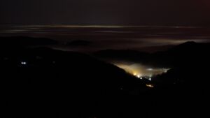 Dieses Bild zeigt eine Webcam-Aufnahme vom Achertal, aufgenommen am Montag, den 19.01.2026 um 23:20 Uhr. Die Temperatur betrug 6.9°C.