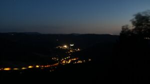 Dieses Bild zeigt eine Webcam-Aufnahme vom Achertal, aufgenommen am Freitag, den 07.08.2026 um 22:00 Uhr. Die Temperatur betrug 19.2°C.