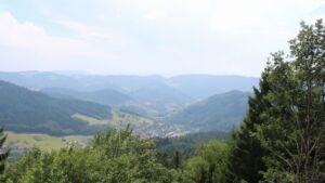 Dieses Bild zeigt eine Webcam-Aufnahme vom Achertal, aufgenommen am Samstag, den 18.07.2026 um 15:30 Uhr. Die Temperatur betrug 19.4°C.