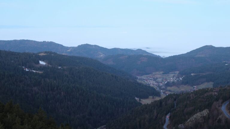 Dieses Bild zeigt eine Webcam-Aufnahme vom Achertal, aufgenommen am Sonntag, den 08.02.2026 um 07:30 Uhr. Die Temperatur betrug 2.5°C.