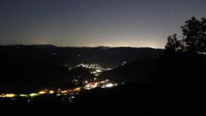 Dieses Bild zeigt eine Webcam-Aufnahme vom Achertal, aufgenommen am Mittwoch, den 23.09.2026 um 05:50 Uhr. Die Temperatur betrug 10.8°C.
