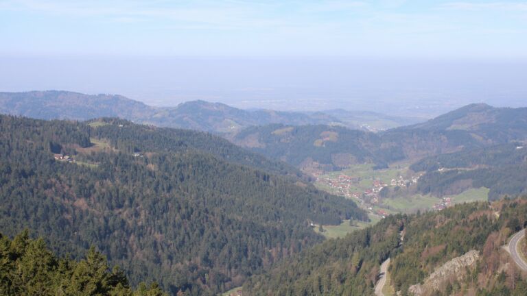 Dieses Bild zeigt eine Webcam-Aufnahme vom Achertal, aufgenommen am Samstag, den 11.04.2026 um 10:20 Uhr. Die Temperatur betrug 12.4°C.