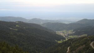 Dieses Bild zeigt eine Webcam-Aufnahme vom Achertal, aufgenommen am Sonntag, den 14.09.2025 um 19:20 Uhr. Die Temperatur betrug 12.1°C.